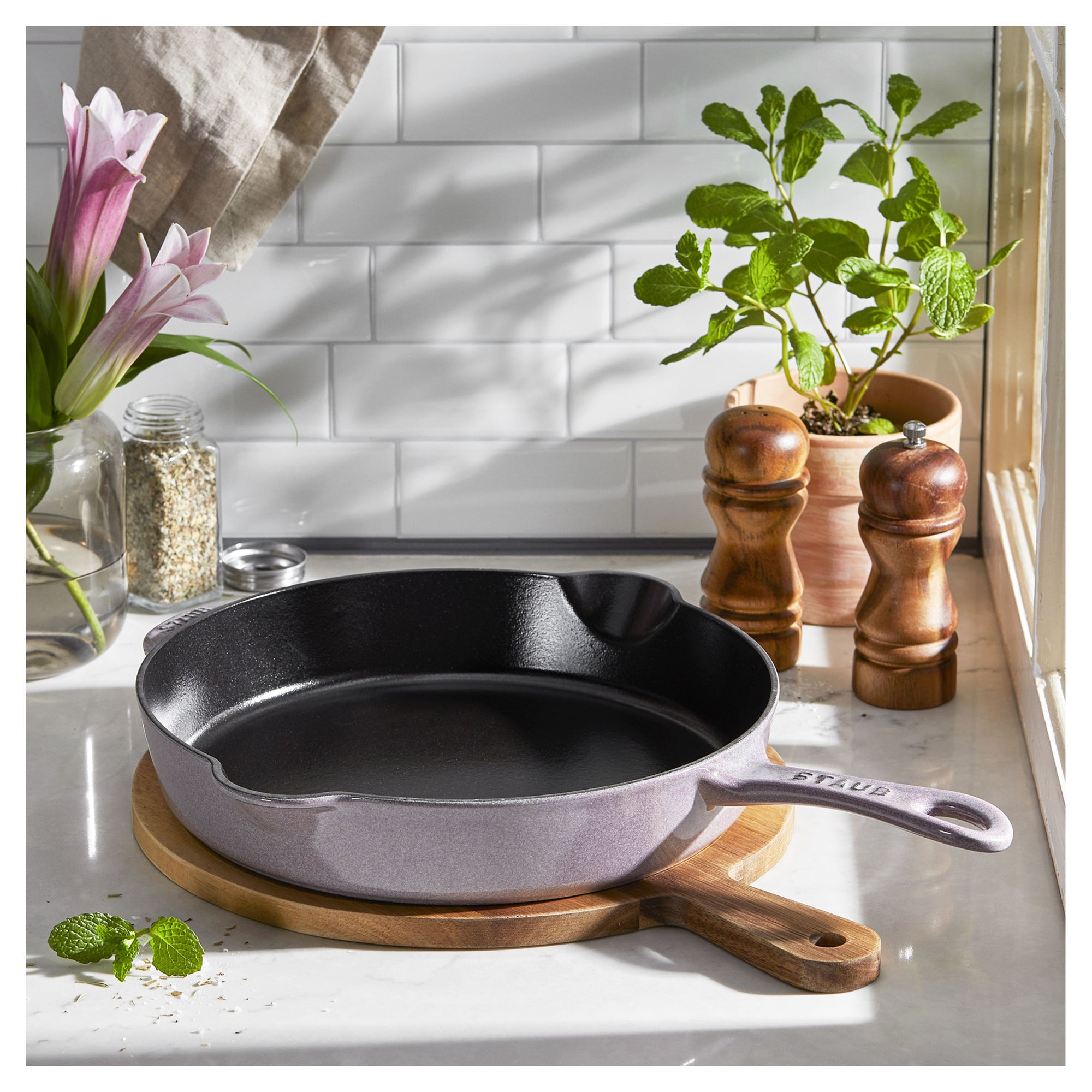 Ecolution Farmhouse Skillet, Cast Iron, 11 Inch